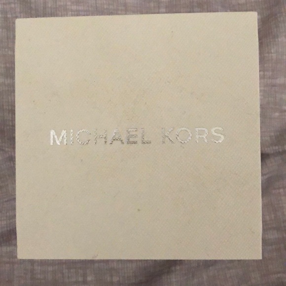 Gold Michael Kors watch - Picture 6 of 6